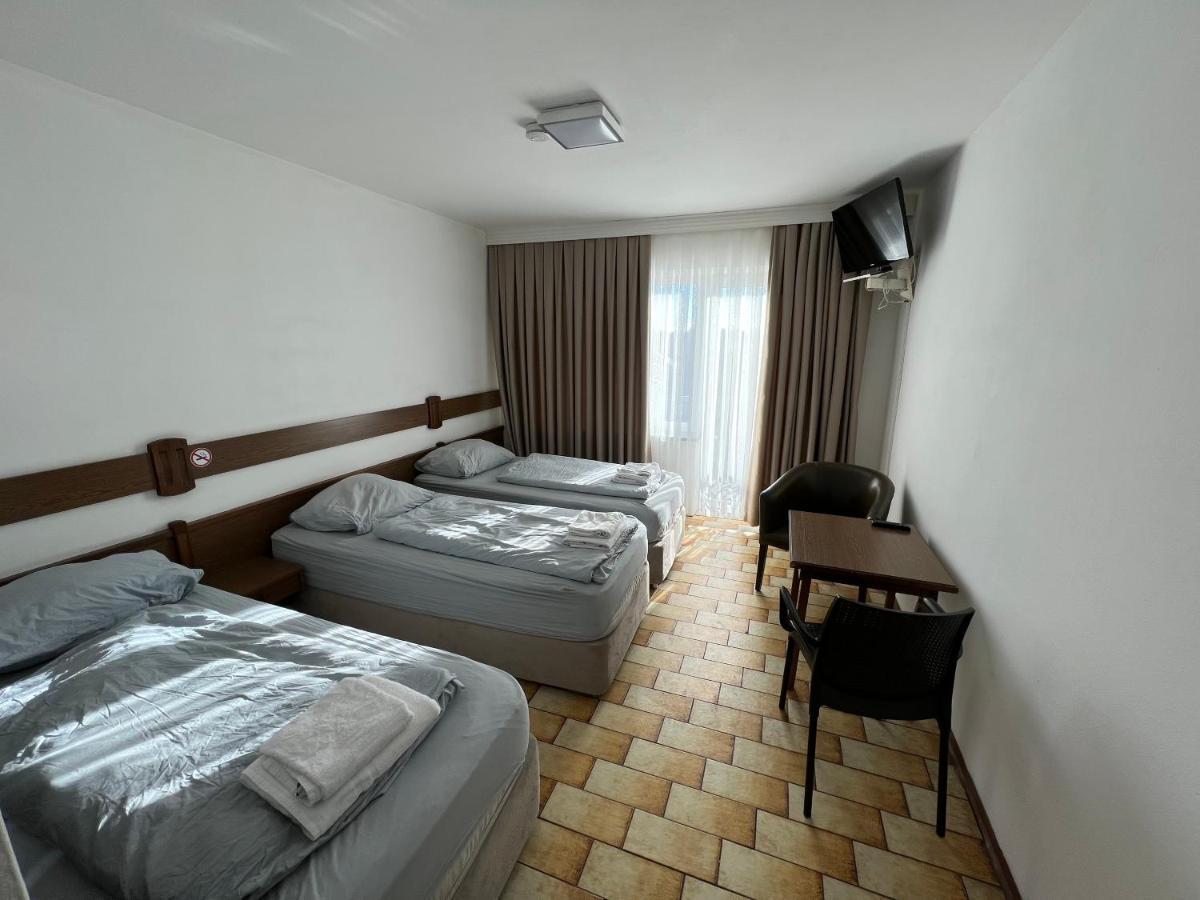 F Hotel 24H Check-In Hörsching Eksteriør billede