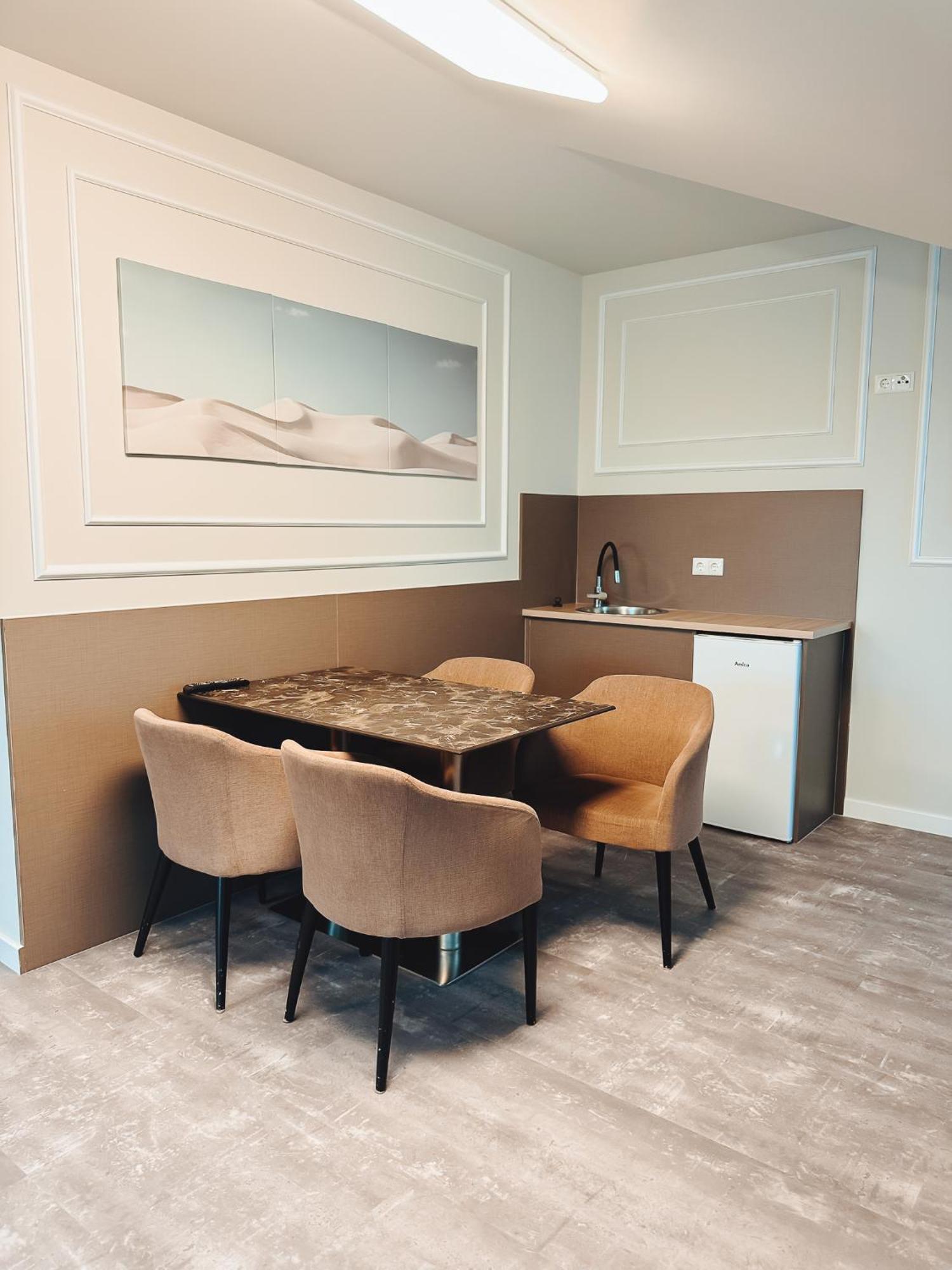 F Hotel 24H Check-In Hörsching Eksteriør billede