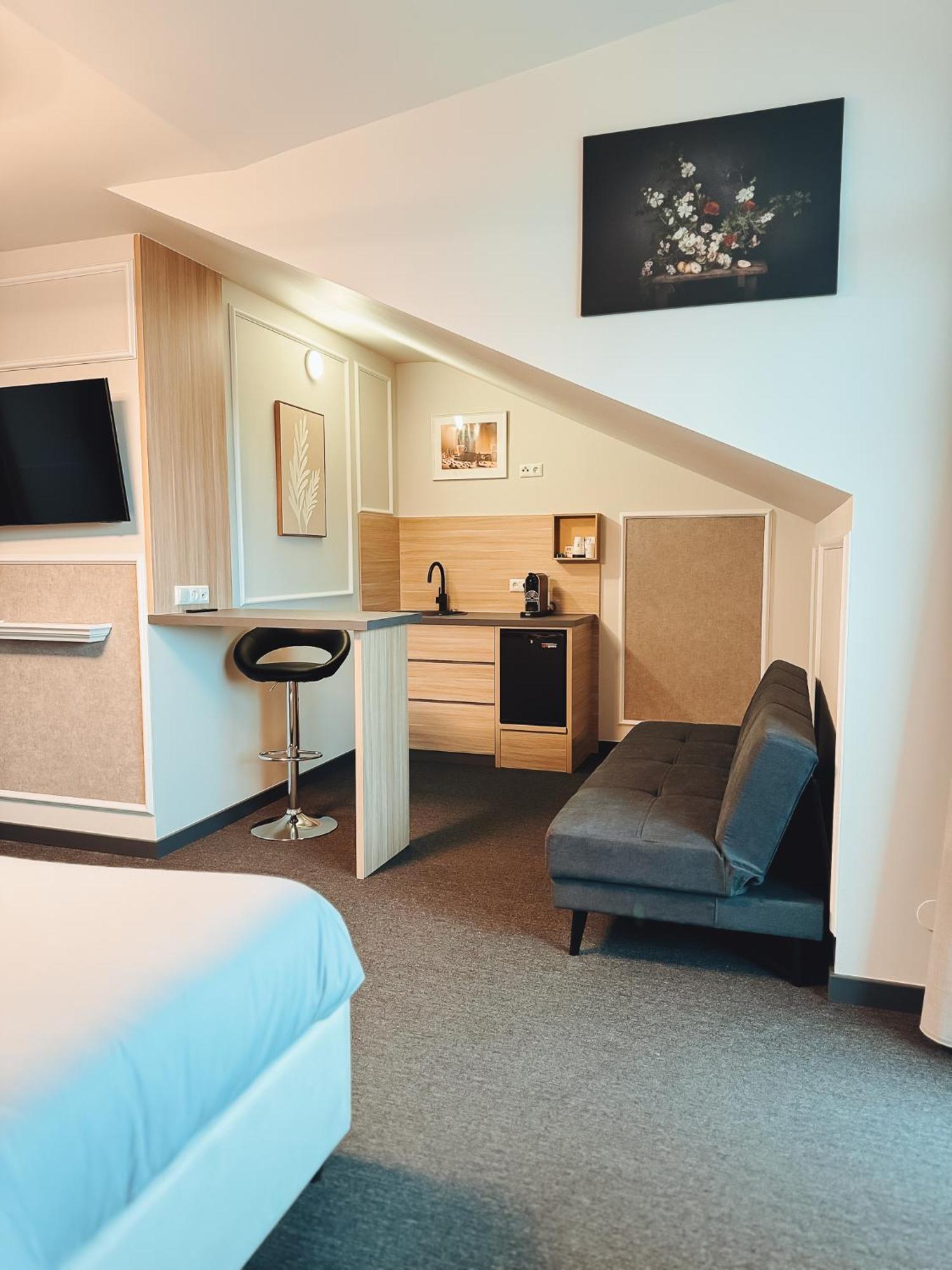 F Hotel 24H Check-In Hörsching Eksteriør billede