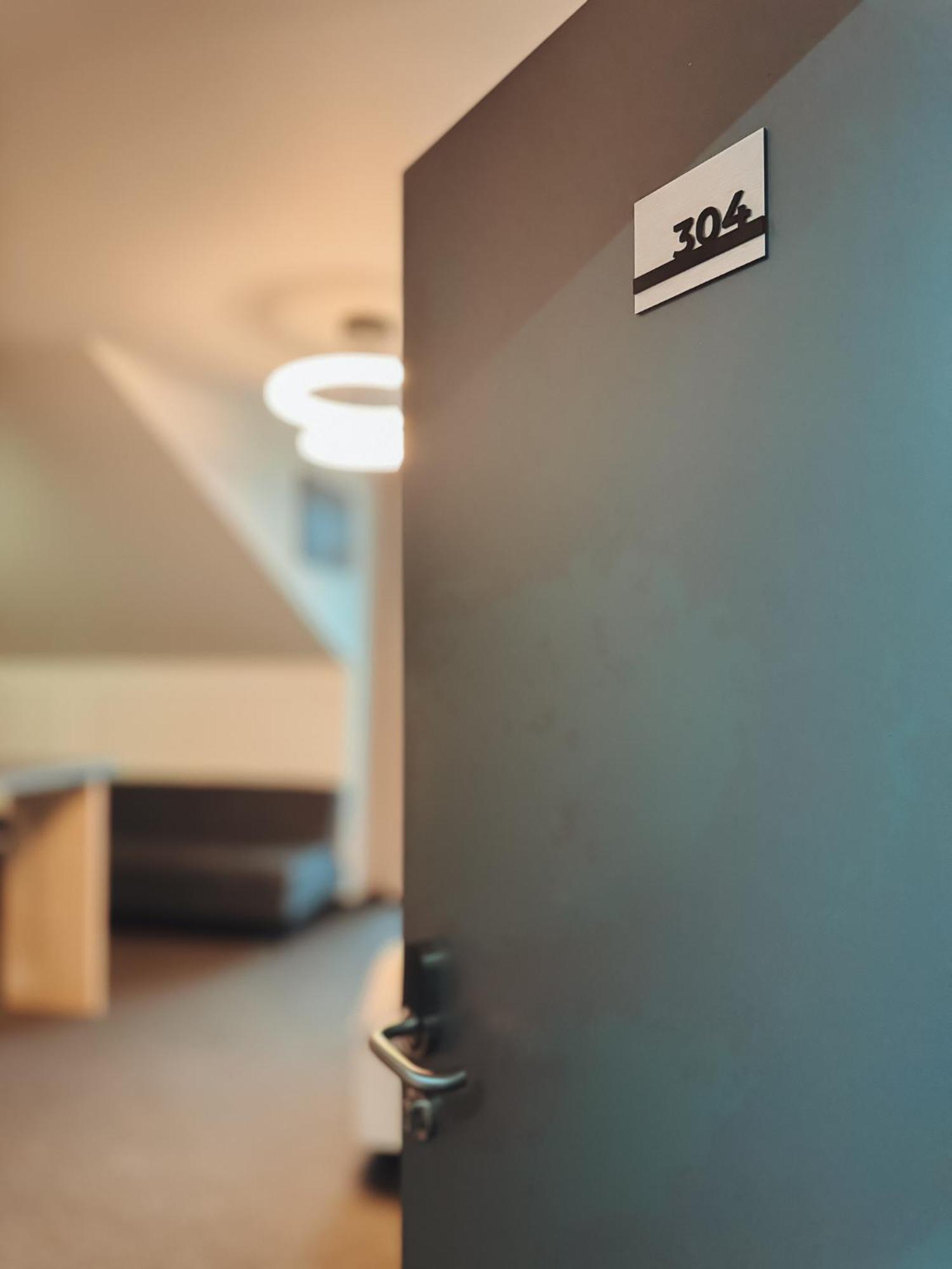 F Hotel 24H Check-In Hörsching Eksteriør billede
